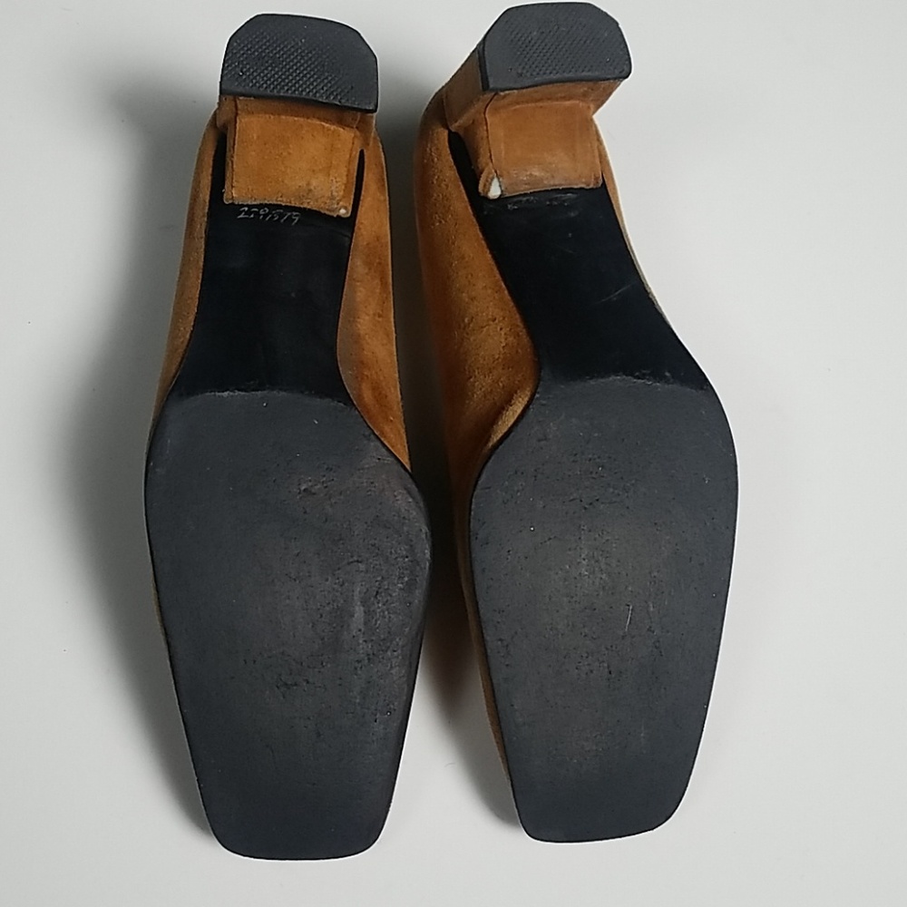 Stuart Weitzman Tan Suede Block Heels 8.5 - image 4